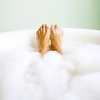 Bubble Bath time image from the beehiveblog.net