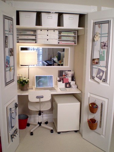 desk in a closet-small place style blog