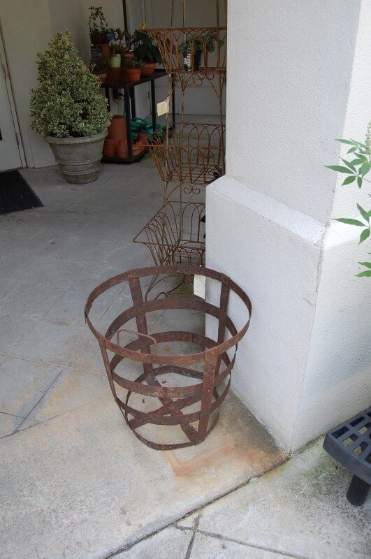 leaf and petal outdoor bin2