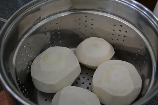 Peeled and ready for the steamer basket.
