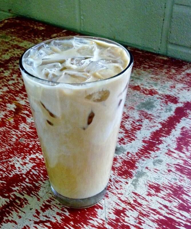 Breve latte over ice