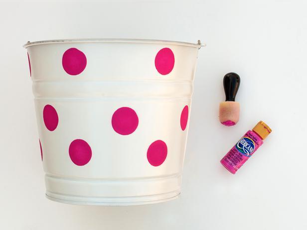 Polka Dot Easter Bucket idea via HGTV
