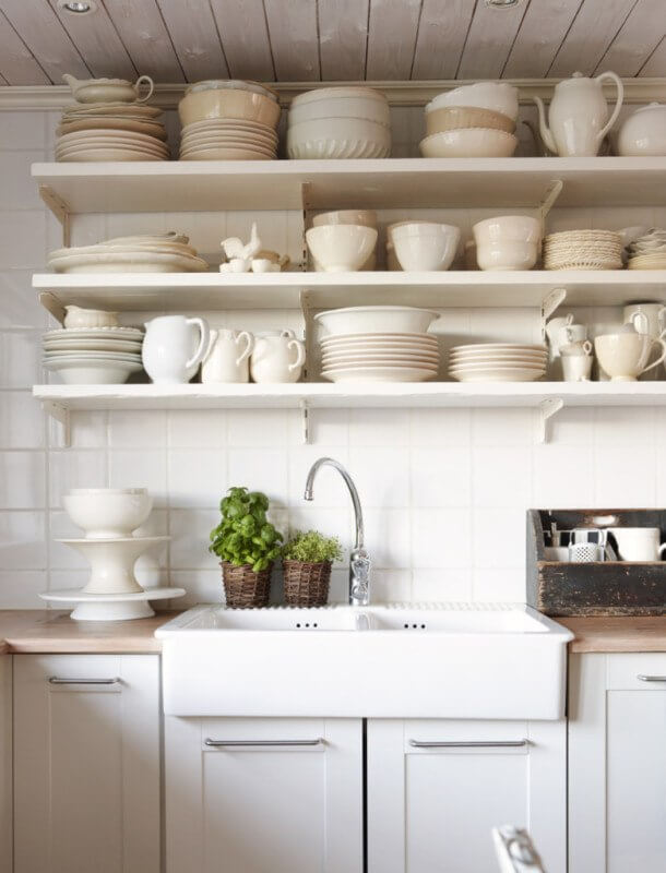 Rustic-Country-Kitchen-Open-Shelves-For-Porcelain-Design-french-country-kitchen-open-shelves-781x1024