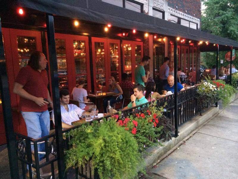 Spend a Fun Night Out in Lakeview