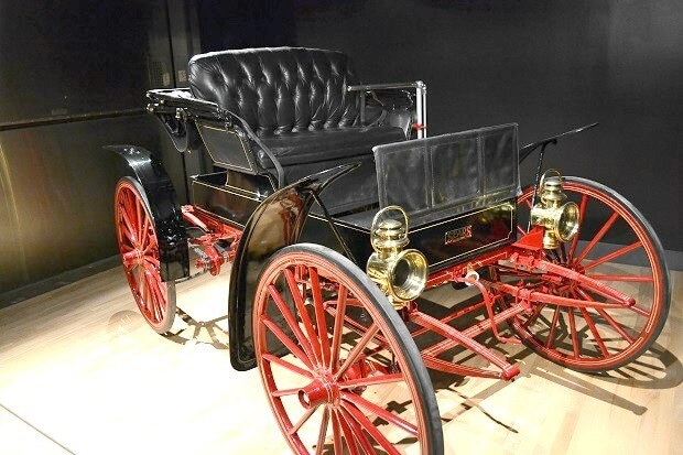 Lifestyles of the Louisville Rich and Famous 19th Cen.