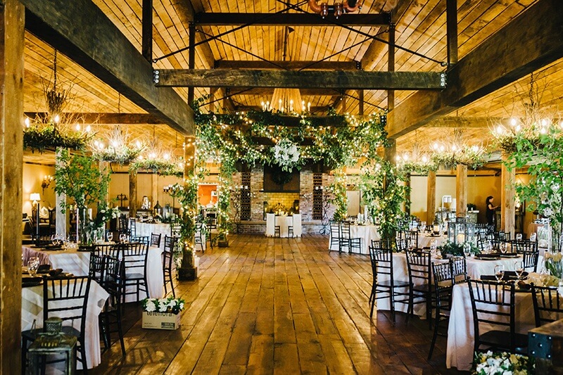 A Floral Masterpiece at Heartwood Hall: This enchanting wedding of Mr. Chad Orman and Mrs. Caroline Hurst Orman