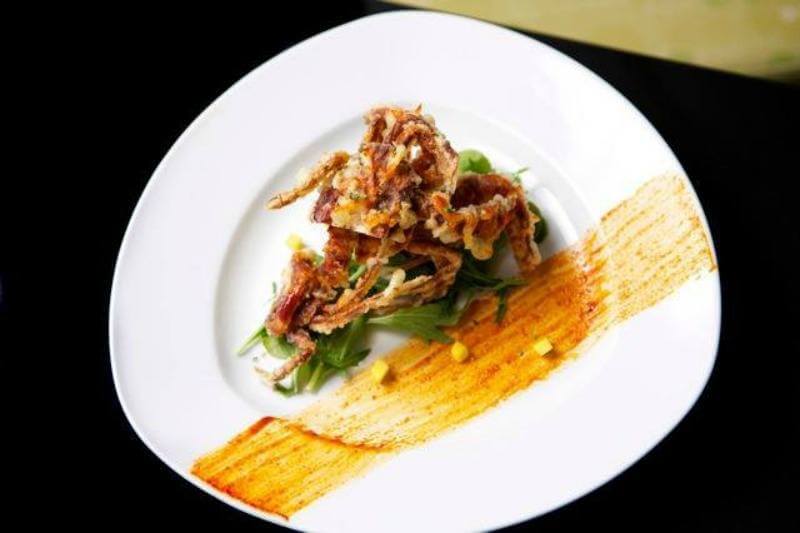 The spider salad with spicy coconut sauce tastes as good as it looks. | Image via Jinsei