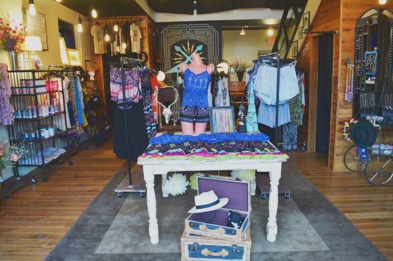 What To Wear to Forecastle Festival – Advice From Bermuda Highway