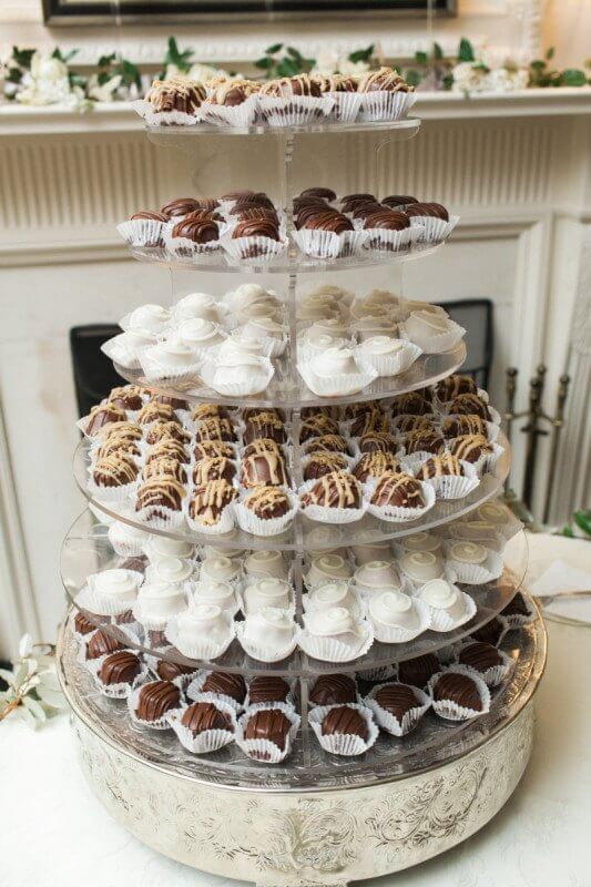 Many grooms cakes take on non-traditional forms in modern weddings, especially in cake pops or baby bites!