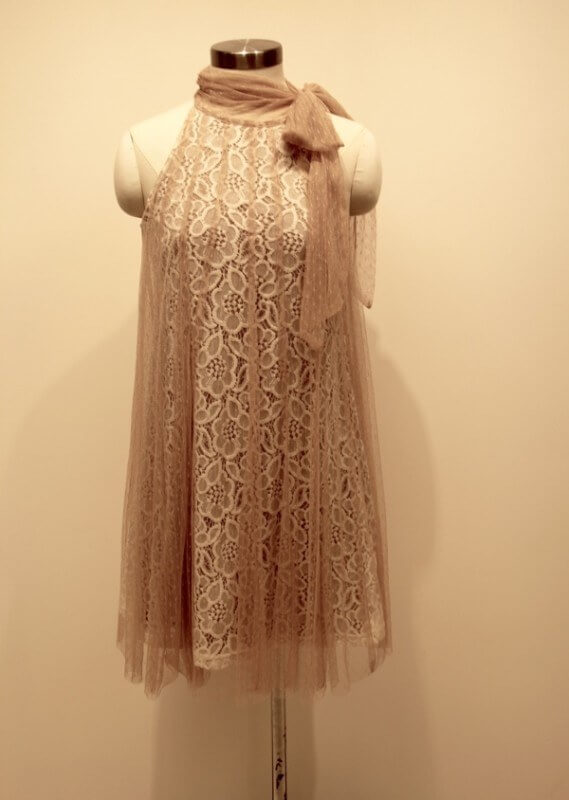 This lace dress from The French Shoppe has a beautiful vintage appeal! "What to wear in Nashville in August"