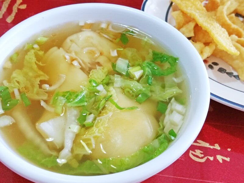 The wonton soup at Red Bowl Restaurant is an immediate announcement that the chefs here take the food seriously. 