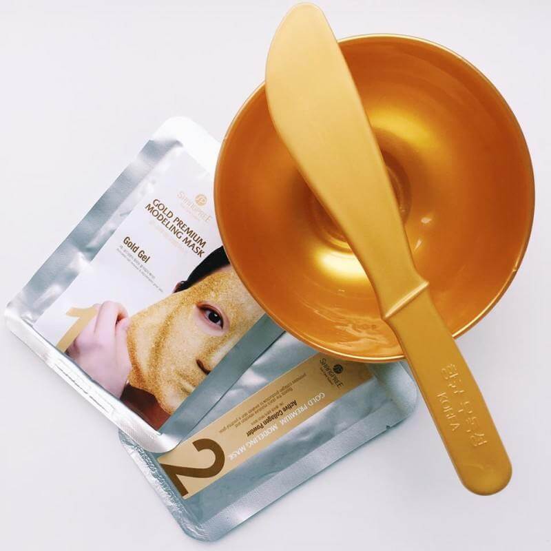 The Shangpree Gold mask from Peach + Lilly is a great exfoliant.
