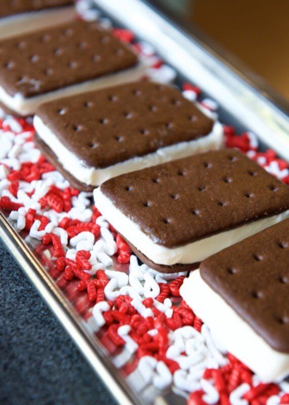 Throw a Trader Joe�s Holiday Party for Around 250