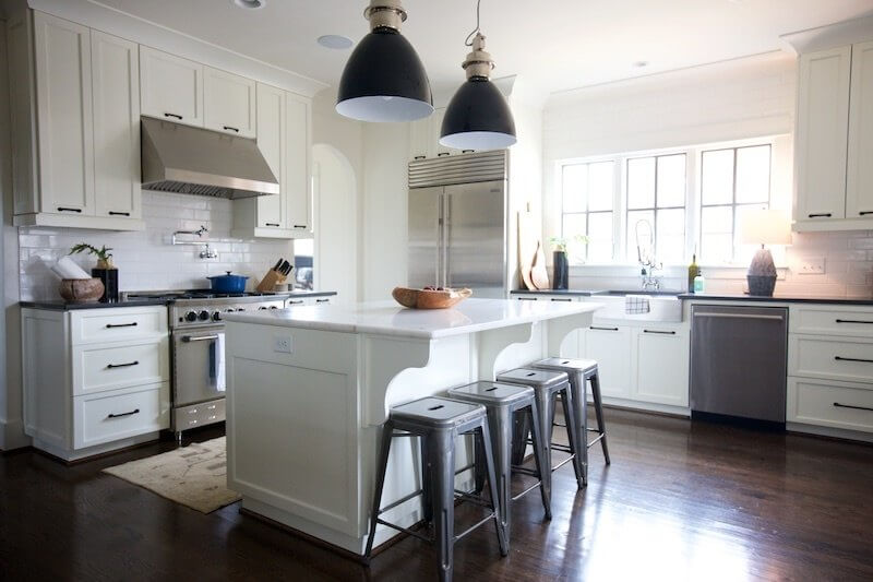 This Black & White Home Is Timeless!