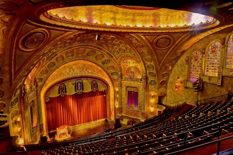SB BHM Theatre District AL Theatre BillSnowAT01