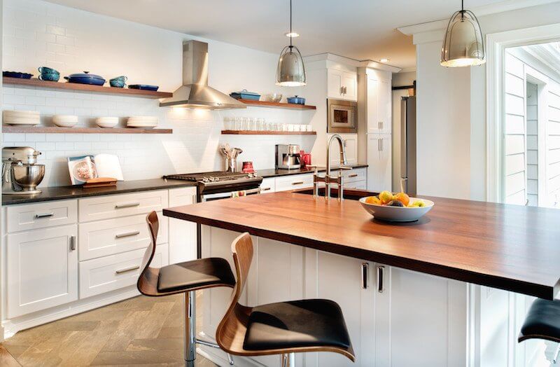 Light, bright and comfortable – just how we like it Open concept kitchen ideas. Love the open shelving!