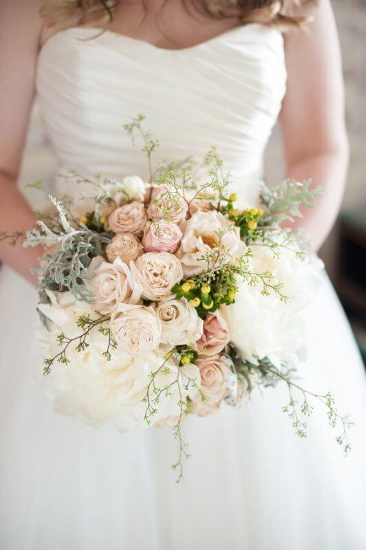 A close up of the bride's bouquet