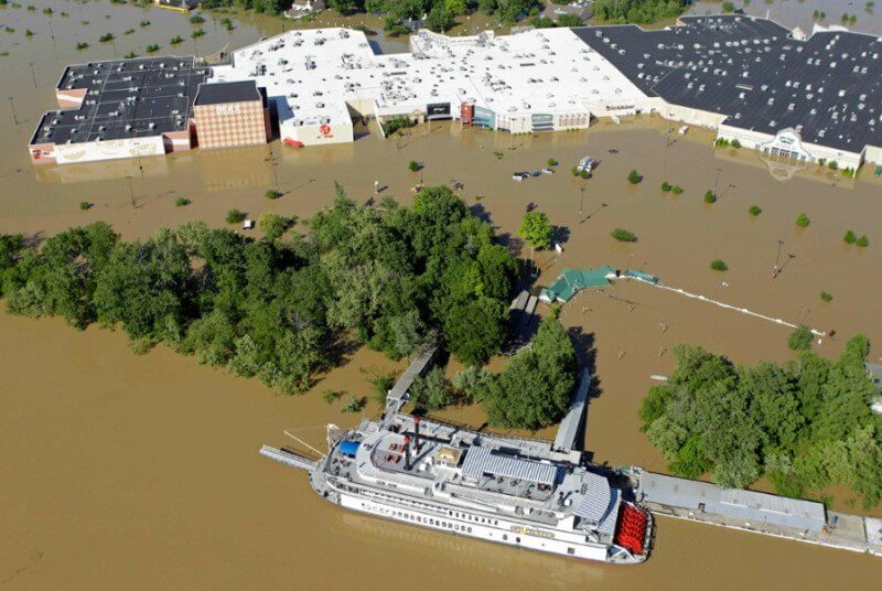 Opry Mills during Nashville flood 2010. Image: AP Photo/Mark Humphrey