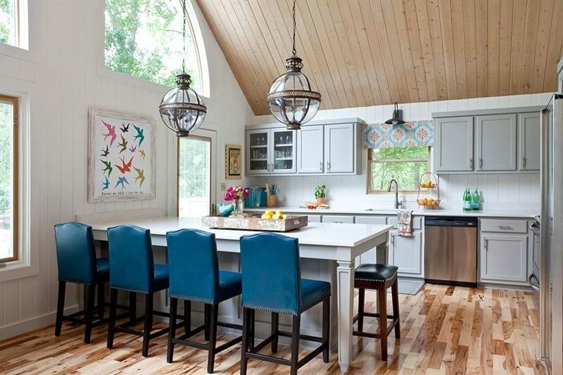 A Lake House Like You’ve Never Seen