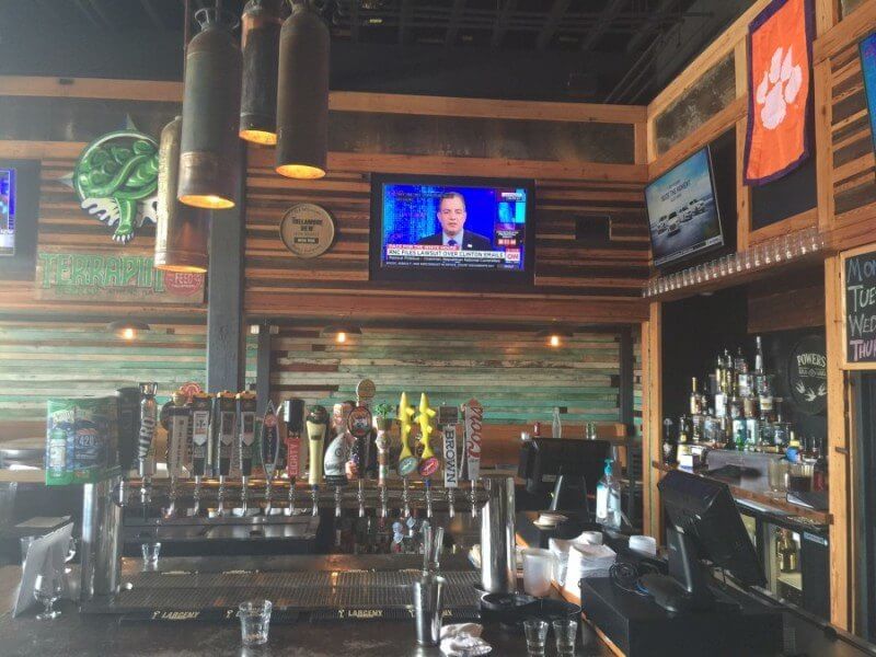 The bar at Craft Works Chattanooga