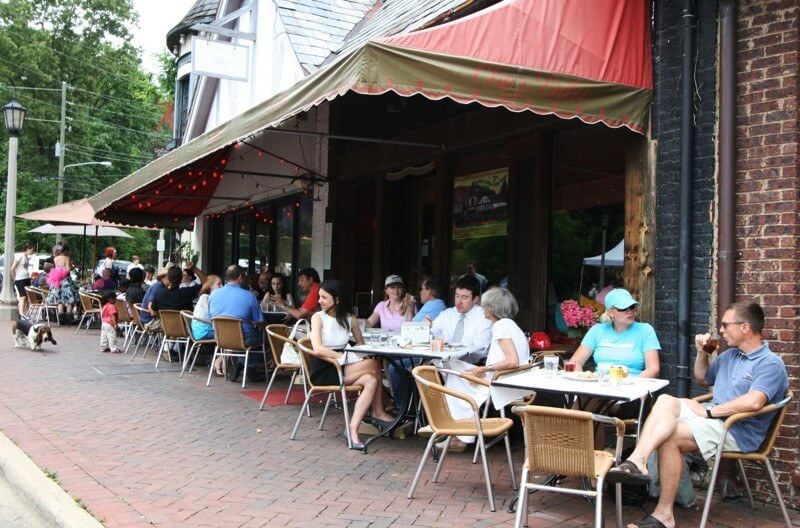 Warmer weather means you and your pooch can enjoy some dining al fresco at Chez Lulu in Birmingham, AL. Warmer weather means you and your pooch can enjoy some dining al fresco at Chez Lulu in Birmingham, AL.