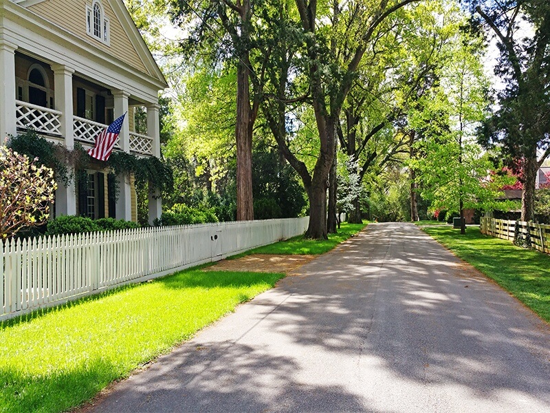 A walk through Mooresville does not disappoint, especially in the vibrant green spring when flowers are in bloom and the weather is a perfect mix of sun and cool breezes!