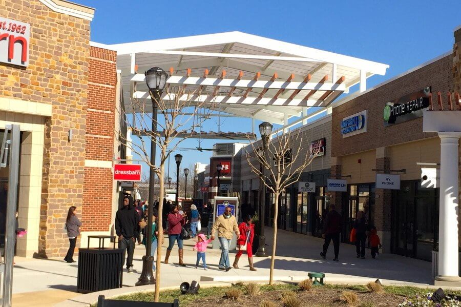 old navy at tanger outlet mall