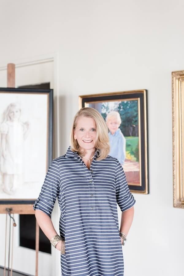 When Kelly's not working, she loves to relax on the porch and have dinner with family and friends.
