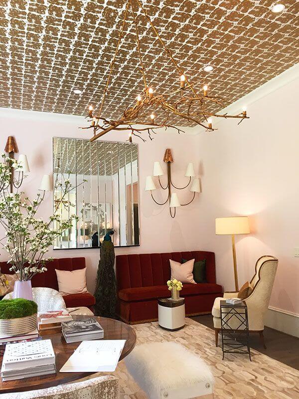 Take a look at that natural chandelier! sb-atlanta-southeasternhome-ladyslounge