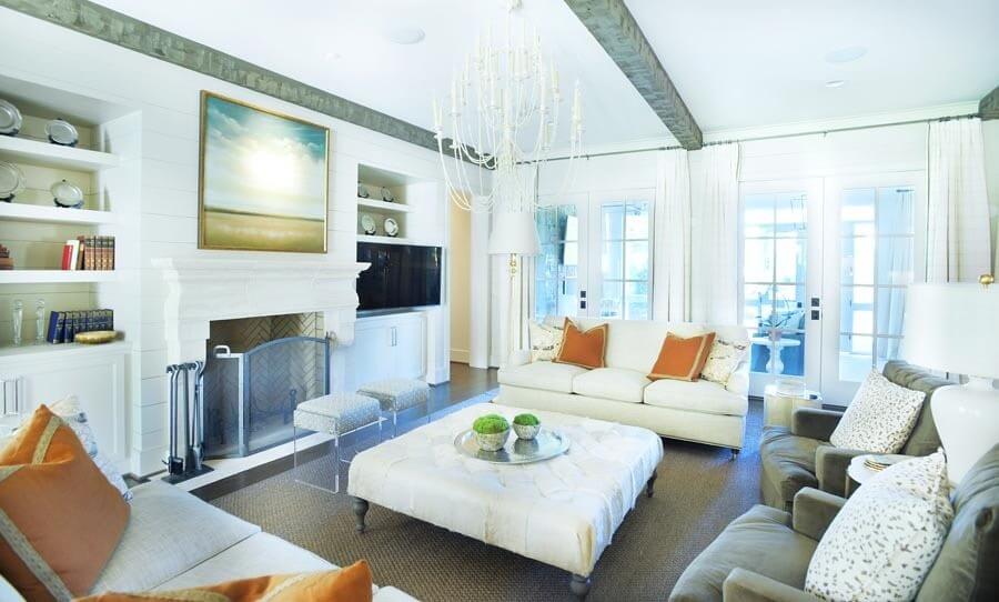 This open floor plan is ideal for entertaining! 