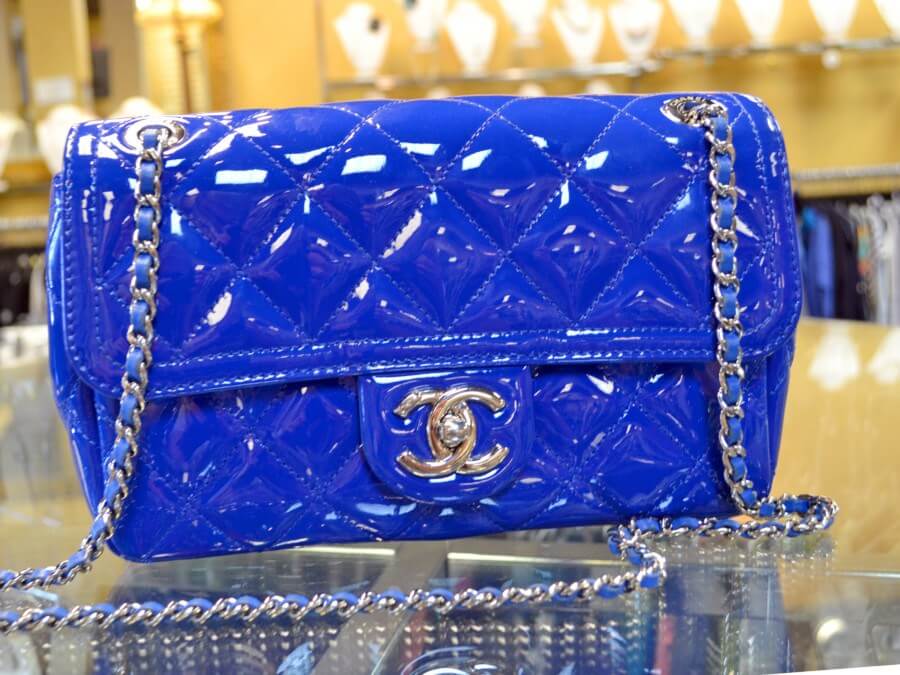 This classic handbag is a must have for your closet!