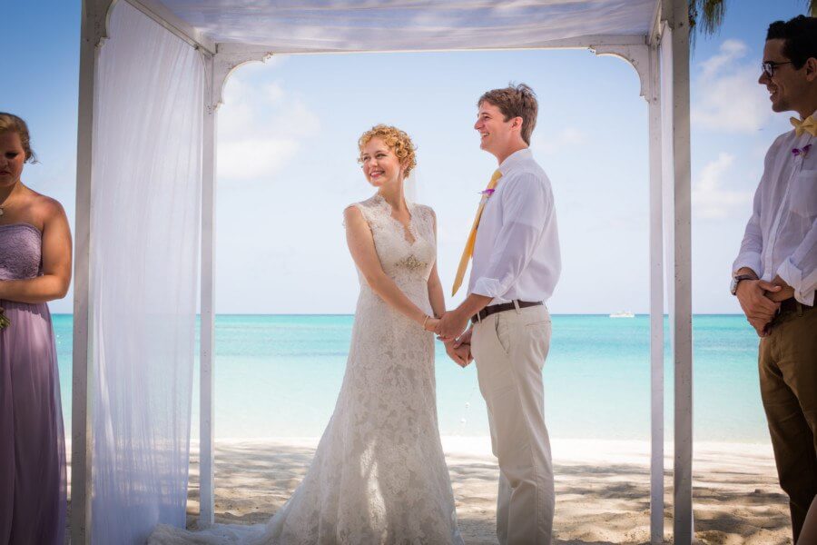 Kayla and Austin opted for a classic yet personalized ceremony, by exchanging traditional vows and together writing their statements of intent. Kayla’s father co-officiated the ceremony, which made the day even more special.