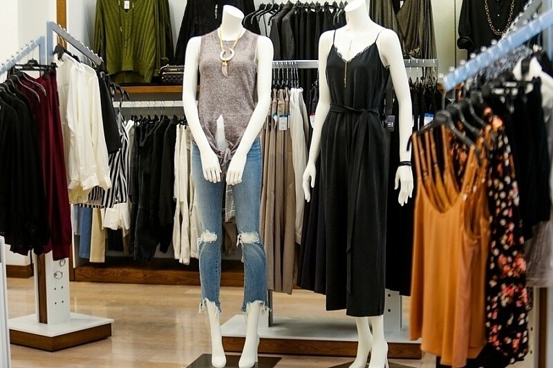 Nashville boutique with two mannequins