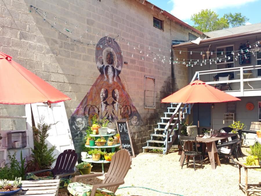 Perch owner Barabara Birdsong has created a lovely space behind the shop for artists and students to hang out and study, work on their art, or simply visit. Perch owner Barabara Birdsong has created a lovely space behind the shop for artists and students to hang out and study, work on their art, or simply visit.