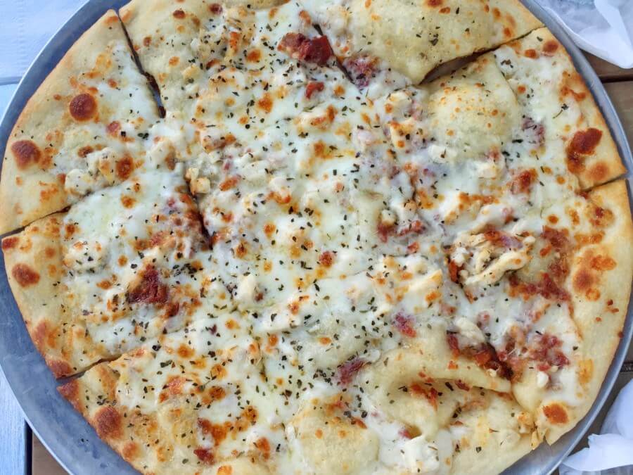 Nothing beats melted cheese on crispy bread and Heat Pizza Bar knows how to serve it up right!