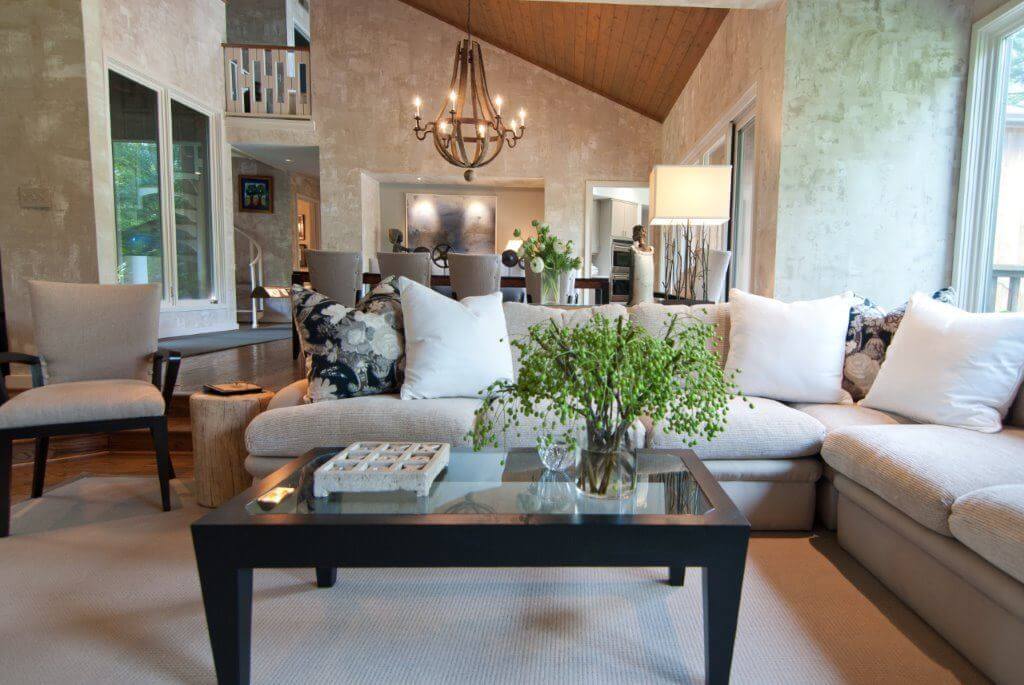 R. Higgins Interiors creates fresh and timeless designs