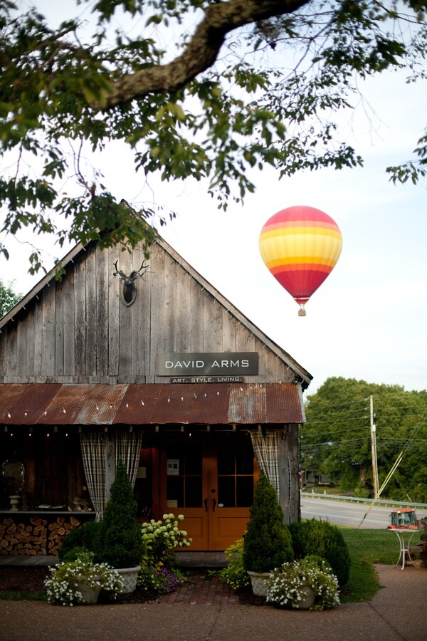 Find quaint shopping and dining destinations in Lieper's Fork. Image: <a href="https://www.visitfranklin.com" target="_blank">Visit Franklin</a>