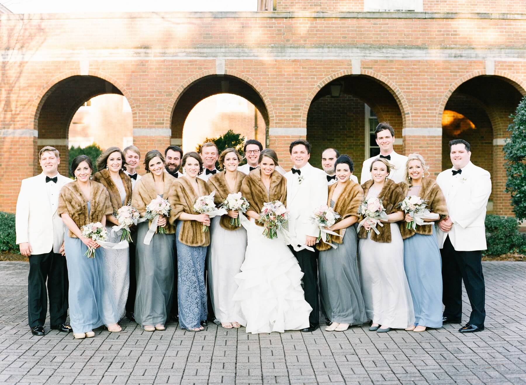 Does it get more vintage Hollywood glam than this gorgeous wedding party? Does it get more vintage Hollywood glam than this gorgeous wedding party?