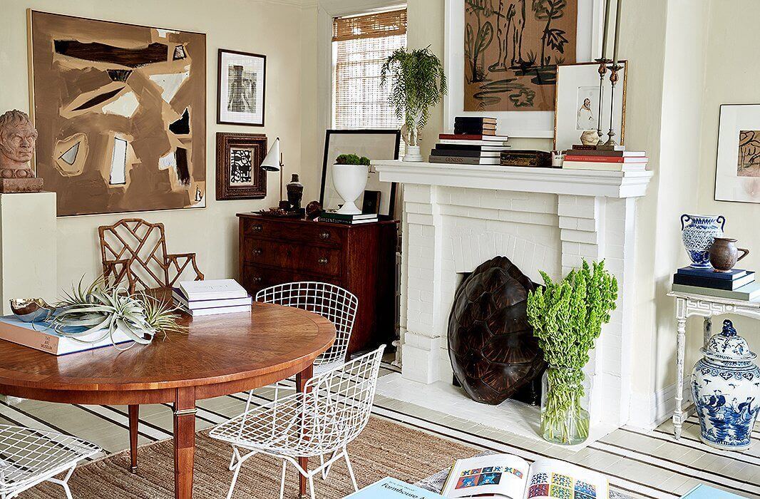 William is also a visual artist and, as such, he has an eye for creating a natural home gallery for his and other artists' works. William is also a visual artist and, as such, he has an eye for creating a natural home gallery for his and other artists' works.