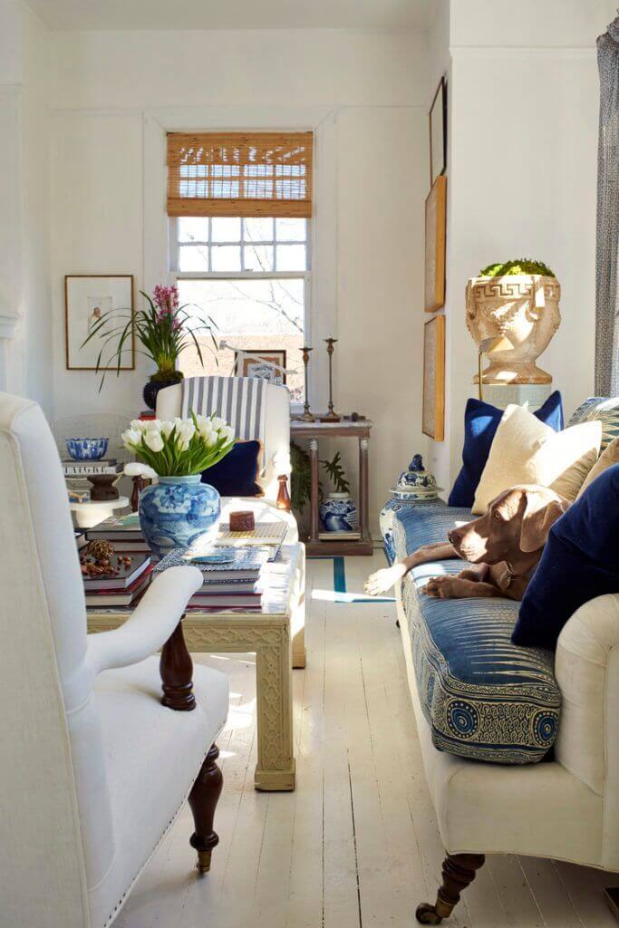 William's Weimaraner, Baylor, oversees his master's sun-soaked, regal-meets-bohemian abode. William's Weimaraner, Baylor, oversees his master's sun-soaked, regal-meets-bohemian abode.