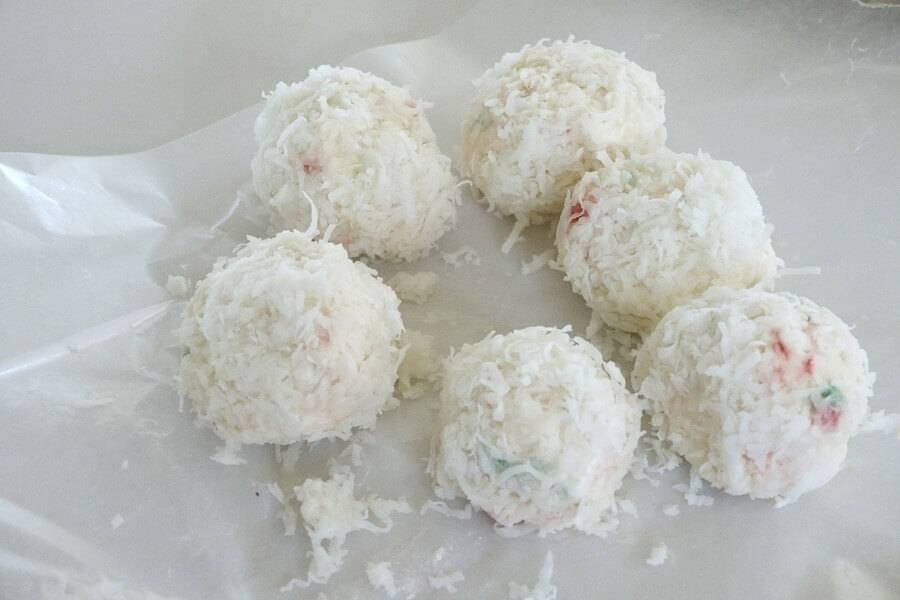peppermint-ice-cream-snow-balls-3
