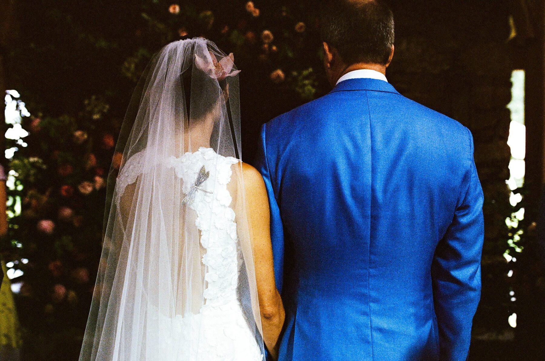 Two hearts tie the knot in Lonesome Valley in the Caroline foothills. Two hearts tie the knot in Lonesome Valley in the Caroline foothills.