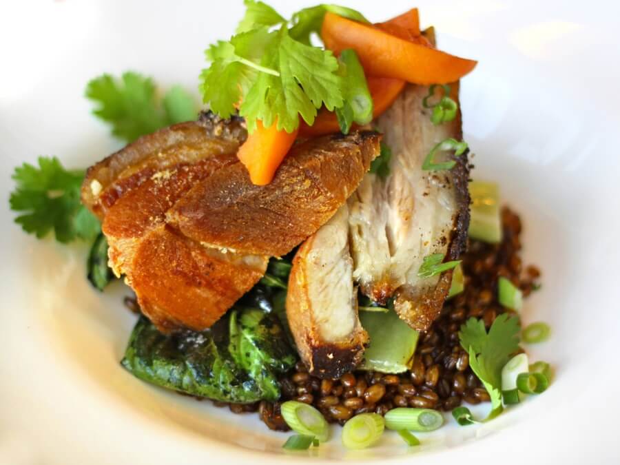 chicken over lentils with italian parsley and scallions