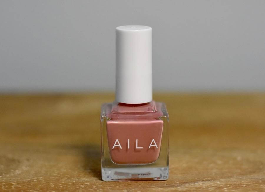This nail polish is all-natural and a perfect everyday color! This nail polish is all-natural and a perfect everyday color!