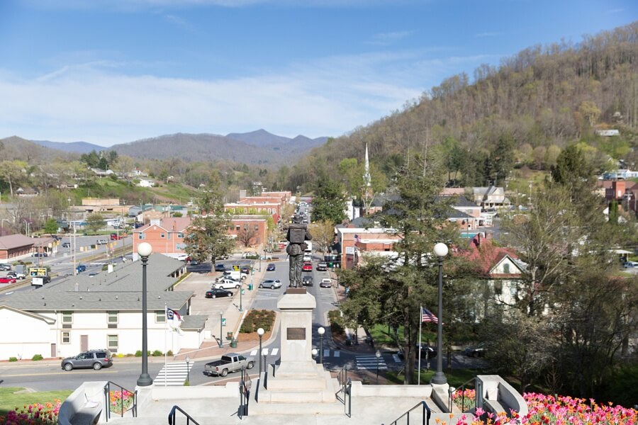 Downtown Sylva|styleblueprint.com