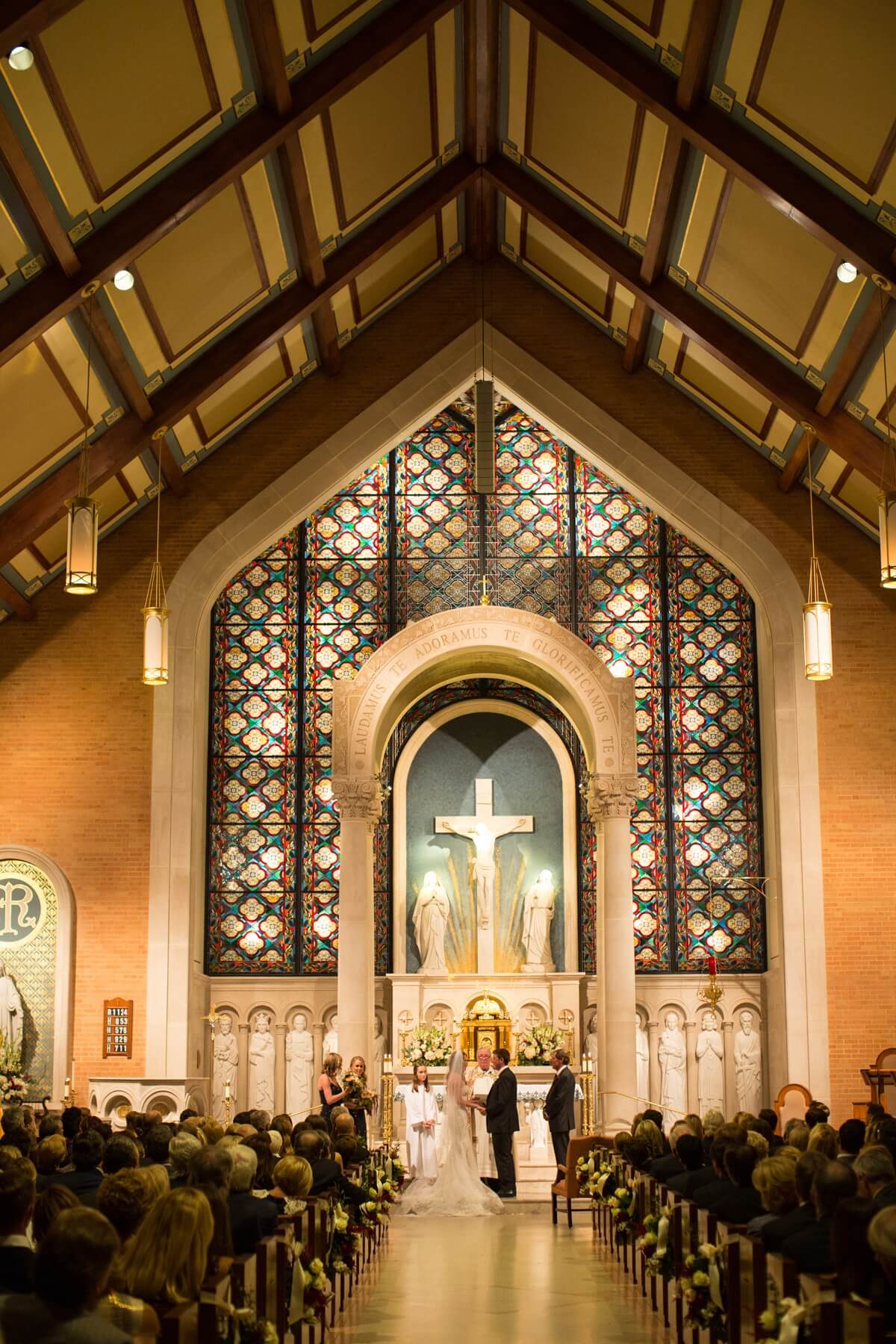 Stephanie and Paul exchanged traditional vows at St. Louis Catholic Church in East Memphis at a 6:30 p.m. ceremony.