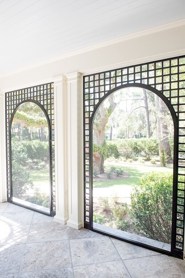 Arched passageways are a hallmark of Sea Island architecture. Arched passageways are a hallmark of Sea Island architecture.