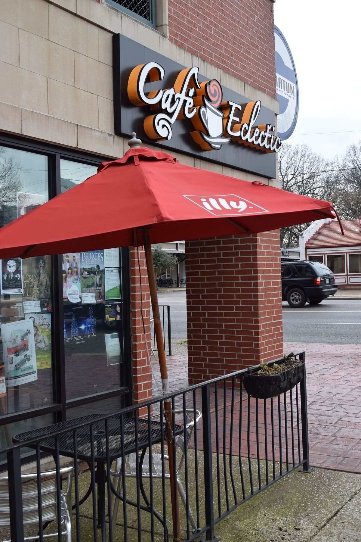 Café Eclectic is on the corner of Highland and Mynders Avenue on the ground floor of the Stratum on Highland apartment building. Café Eclectic is on the corner of Highland and Mynders Avenue on the ground floor of the Stratum on Highland apartment building.