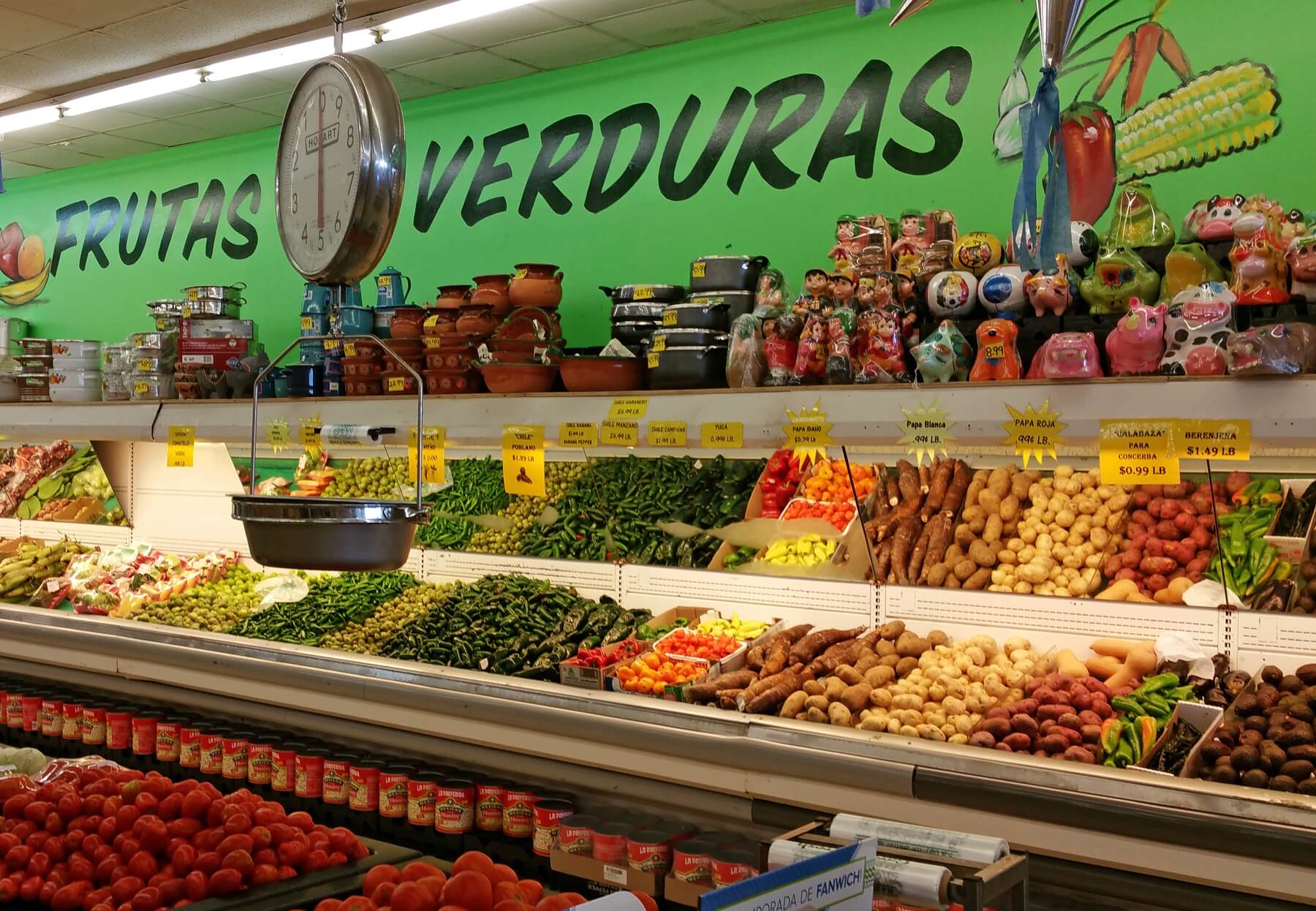 Brito's Supermarket offers a vibrant selection of fruits and veggies, or should we say "frutas y verduras"! Brito's Supermarket offers a vibrant selection of fruits and veggies, or should we say "frutas y verduras"!
