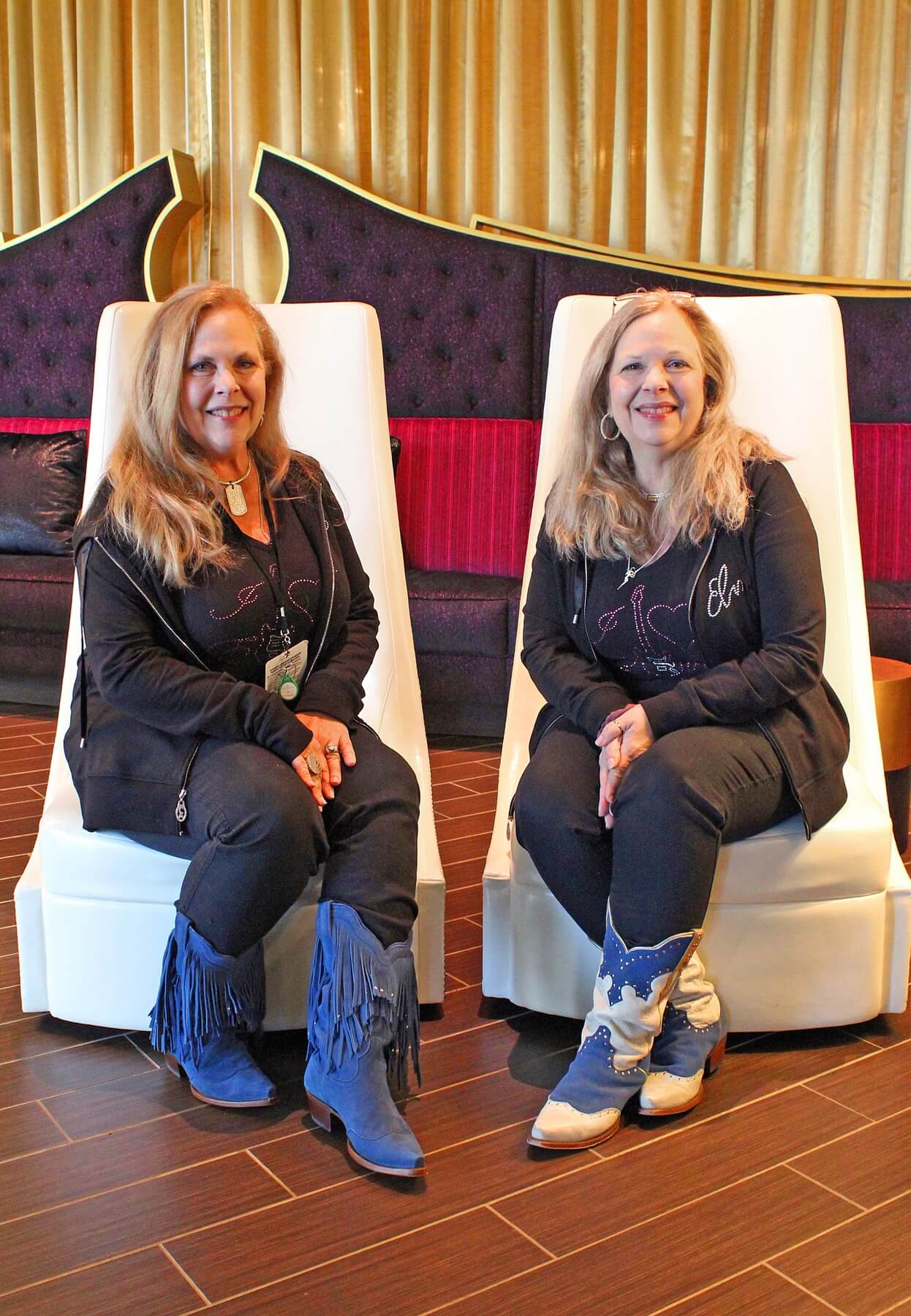 Fara and Deborah Sclafani, a.k.a. The N’Awlins Twins, enjoy time in the Founders Lounge.